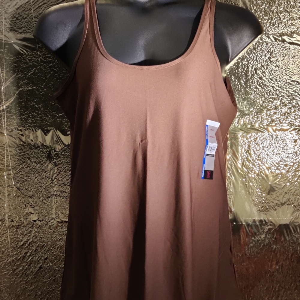 Tops - Picture 5 of 7